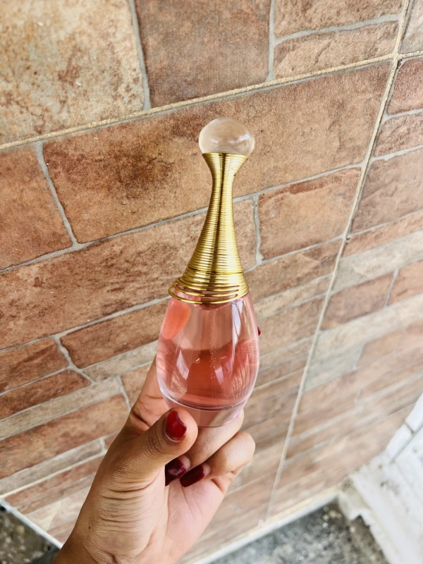 Jadore christian Dior 50ml's foto | Ermer Fragancias |  BizneCubano